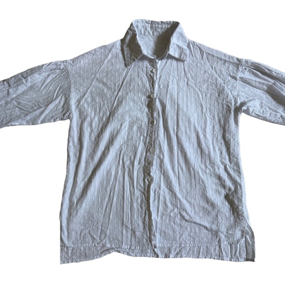 WHITE LONG SLEEVE BUTTON DOWN TOP AND SHORTS TWO PIECE LOUNGE SET / SWIM COVERUP - Picture 4 of 12